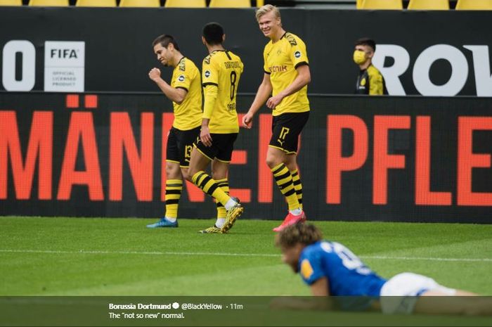 raphael-guerreiro-dan-erling-haaland-saat-dortmund-menang-4-0-atas-schalke.jpg