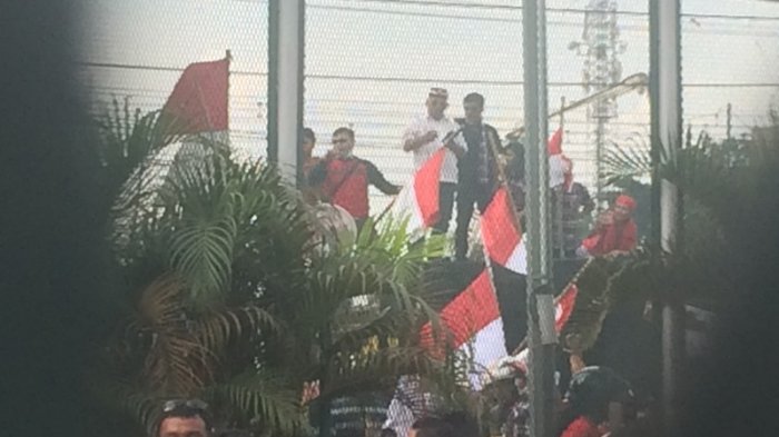 relawan-pro-ahok-meminta_20170509_162656.jpg