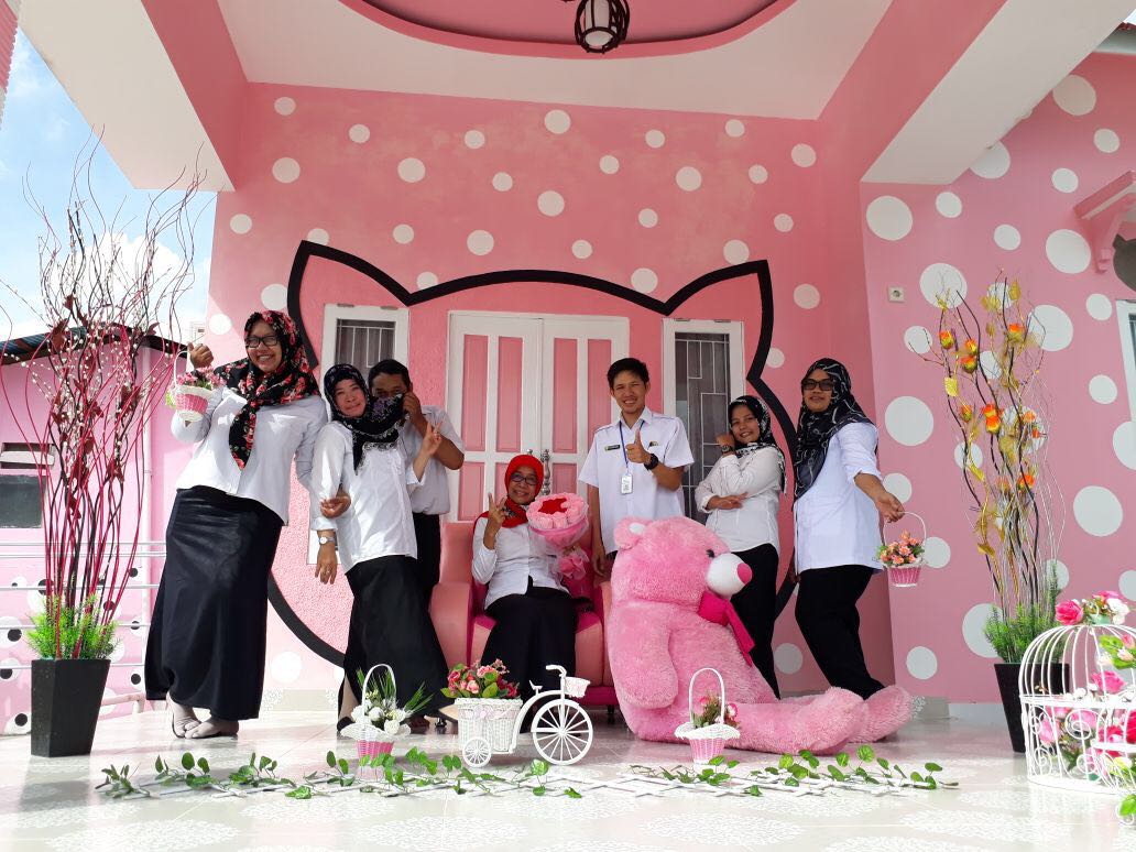 rumah-hello-kitty-mantuil_20171123_090401.jpg