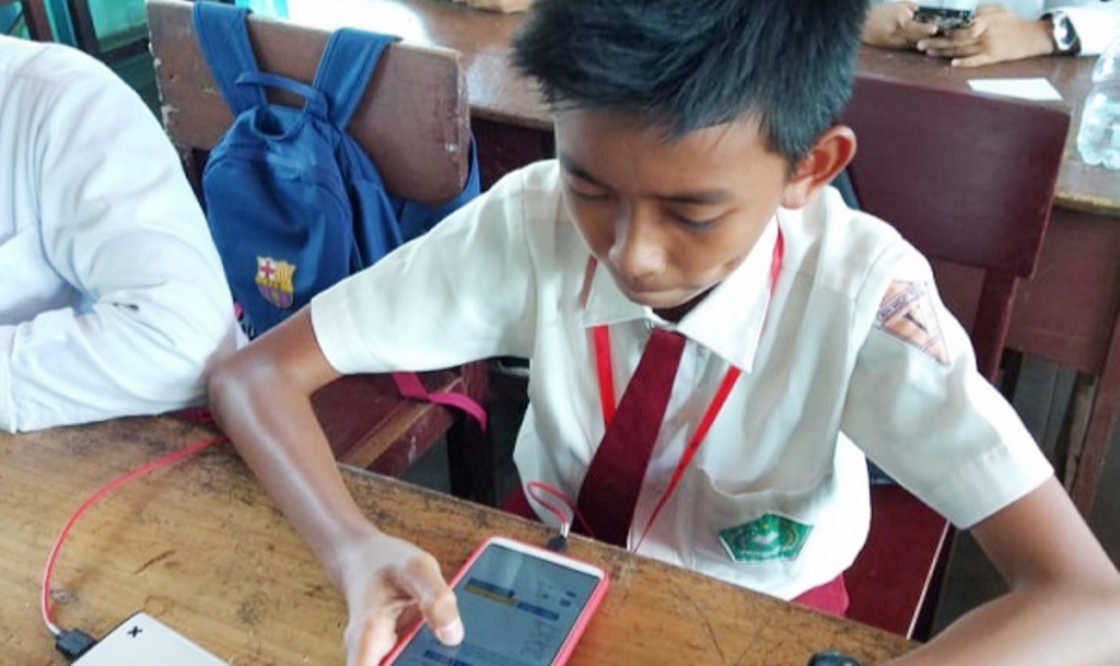 177 Pelajar MIN 1 Kapuas Ikuti Simulasi UAMBN Berbasis Komputer dan Android