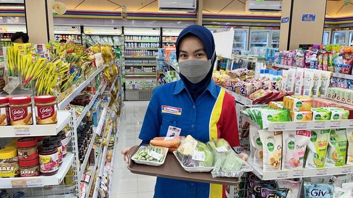 sayuran-segar-yang-didiskon-50-persen-di-Indomaret-Fresh-Jalan-HKSN-Banjarmasin-kalsel-31122022.jpg