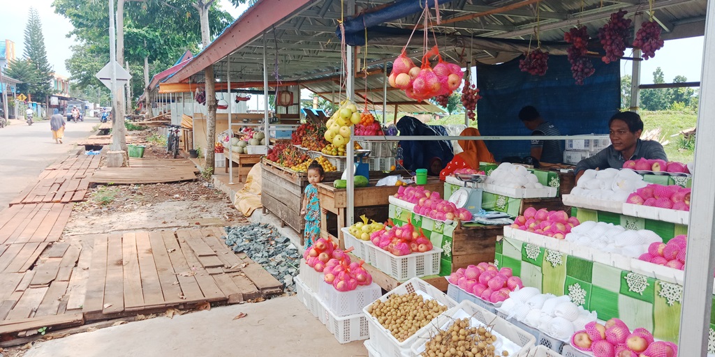 semua-lapak-pasar-buah-sudah-ditempati-ka-atau-berjualan-di-lapak.jpg