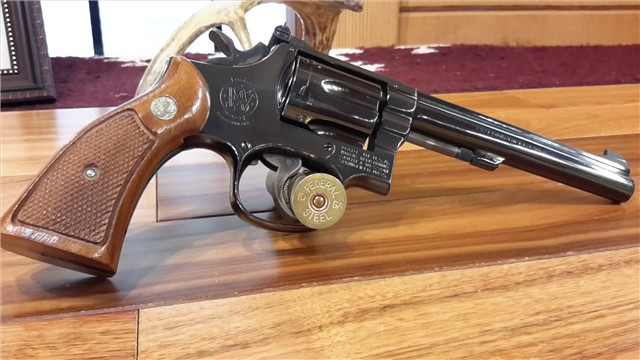 Ngeri, Tak Sengaja Tembak Sang Adik Pakai Pistol Ayahnya, Bocah 11 Tahun Lalu Tembak Diri Sendiri