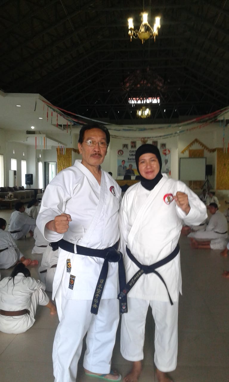 Srikandi Pelatih Karate di Kalsel, Punya Tiga Cucu, Nenek ini Bisa Tegas di Latihan dan Pertandingan