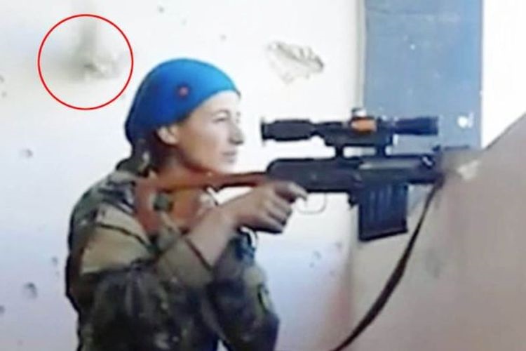 sniper-perempuan-kurdi_20170629_103515.jpg