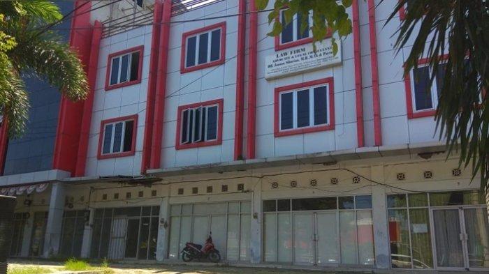 suasana-kantor-pengacara-js-yang-terjerat-ott-kpk-di-balikpapan.jpg