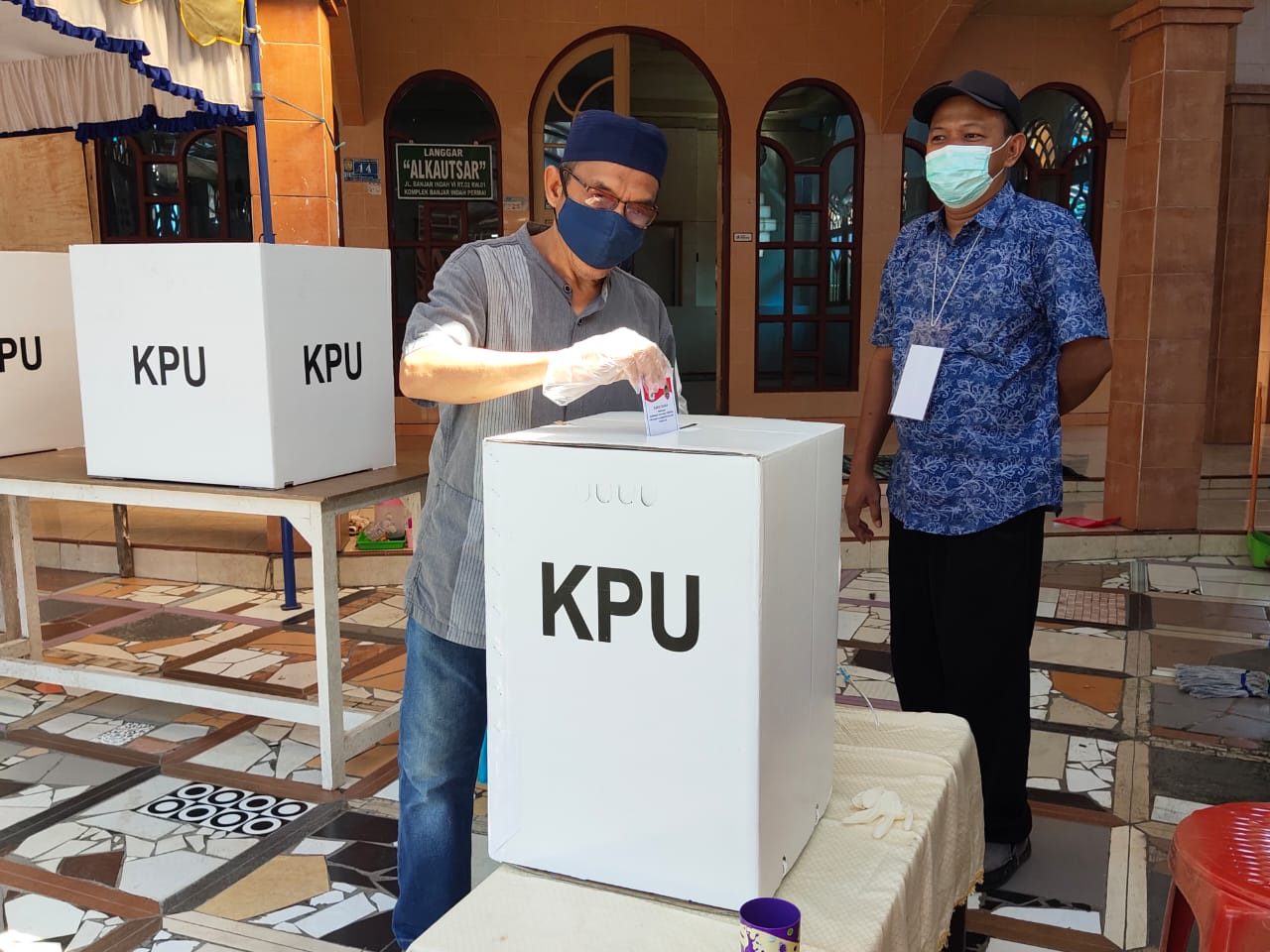 suasana-psu-pilgub-kalsel-2020-di-kecamatan-banjarmasin-selatan.jpg
