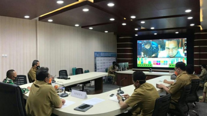 suasana-vidcon-gttp-covid-19-kabupaten-banjar-di-command-center-barokah-senin-270720.jpg