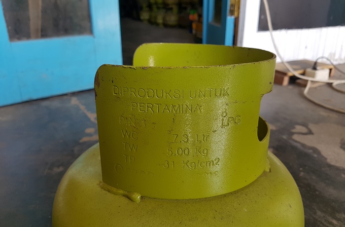 tabung-gas-lpg-isi-3-kilogram-yang-asli-lebih-berat-dari-yang-palsu.jpg