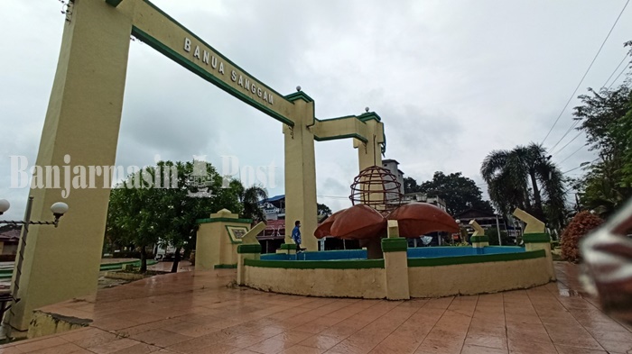 taman-sanggam-di-kota-paringin-kabupaten-balangan-kalsel-kamis-15102020.jpg