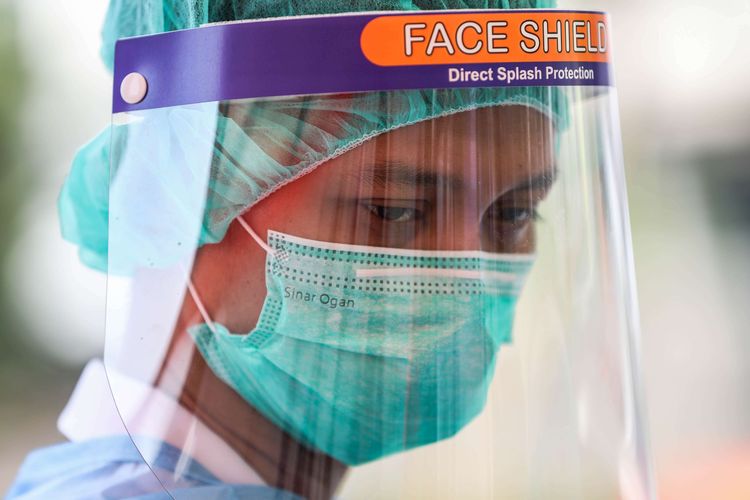 Cerita Sedih Perawat Pasien Corona, Diusir dari Kontrakan hingga Gugur dalam Tugas