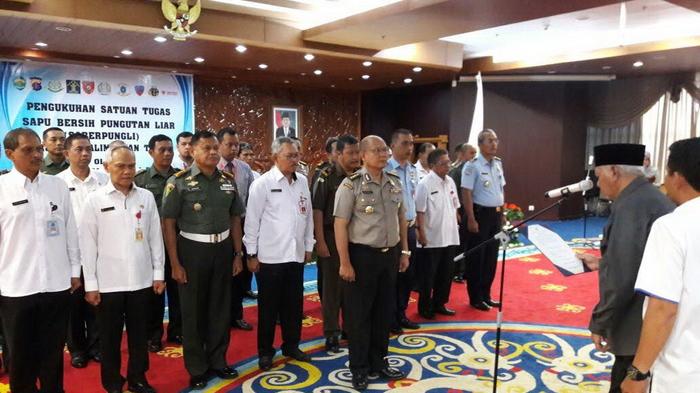 tim-saber-pungli-kaltim_20161109_140627.jpg