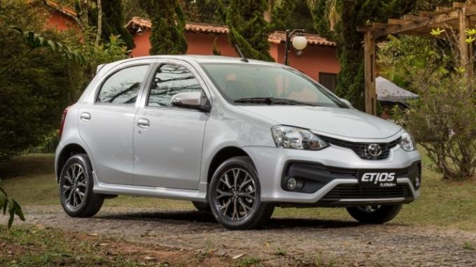 toyota-etios_20160810_172204.jpg