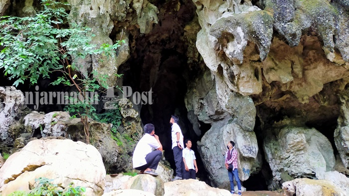 tulisan-di-gua-berangin-desa-gunung-batu-balangan-kalimantan-selatan-kamis-1452200.jpg