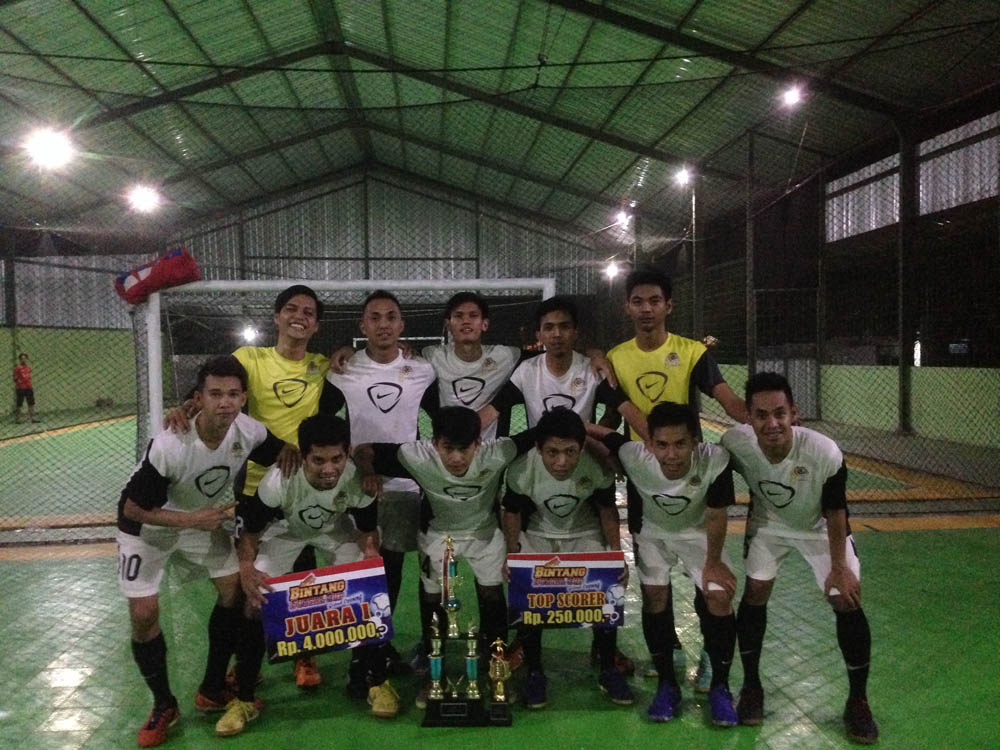 Menang Tujuh Gol Menuju Gelar Ganda