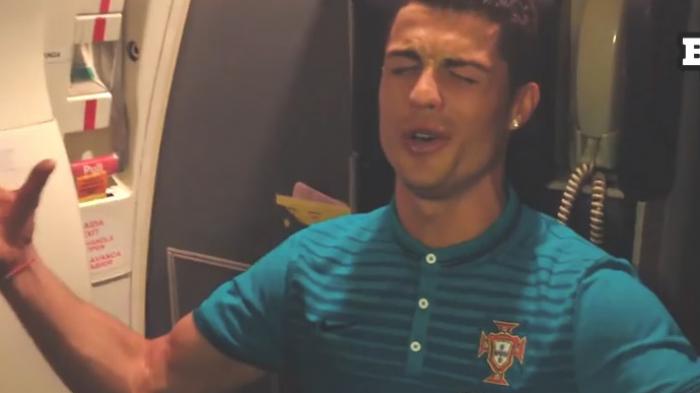video-cristiano-ronaldo-merem-melek-nyanyikan-lagu-rihanna_20151113_080211.jpg