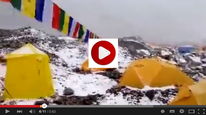 video-gempat-nepal-melanda-perkemahan-everest_20150427_114849.jpg