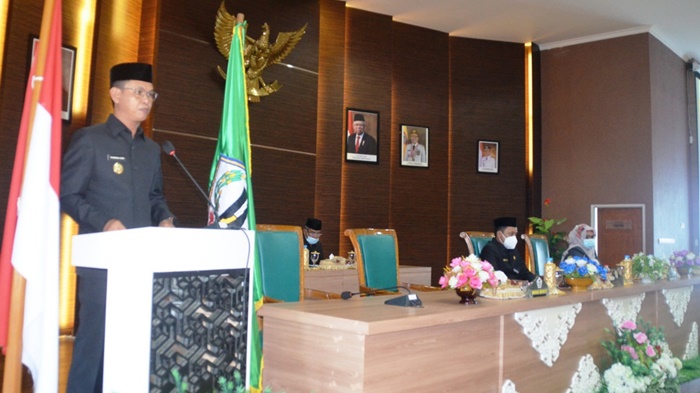 wakil-bupati-h-rahmadian-noor-di-gedung-dprd-batola-rencana-pilkades-serentak-03032021.jpg