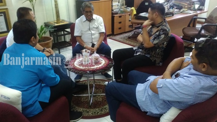 HGP Rusdi Minta Bantuan Wakil Ketua DPRD Kalsel M Syaripuddin Usulkan Pengumpulan Zakat Profesi