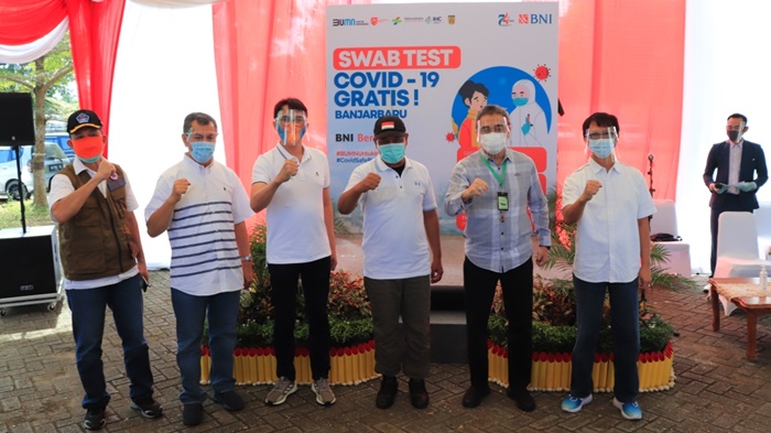 wakil-wali-kota-banjarbaru-darmawan-jaya-setiawan-swab-massal-882020.jpg