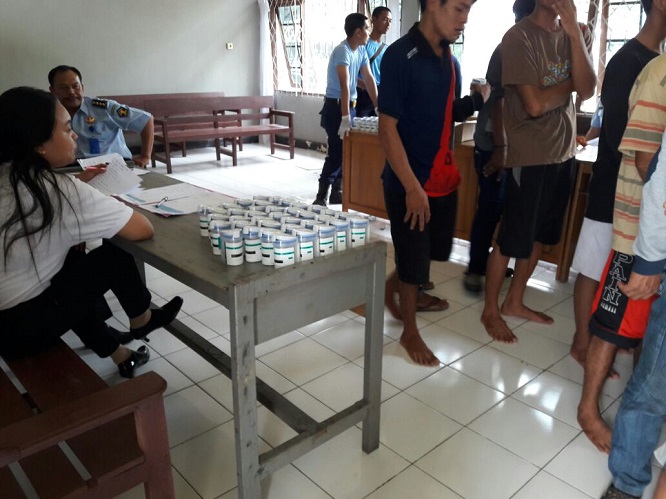 Lagi, Tim Satgas Melakukan Tes Urine Bagi Semua Warga Binaan Kapuas