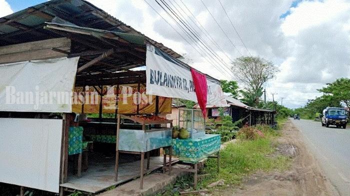 Bayi Berselimut di Atas Meja Membuat Pemilik Warung di Mataraman Kalsel Ini Kaget
