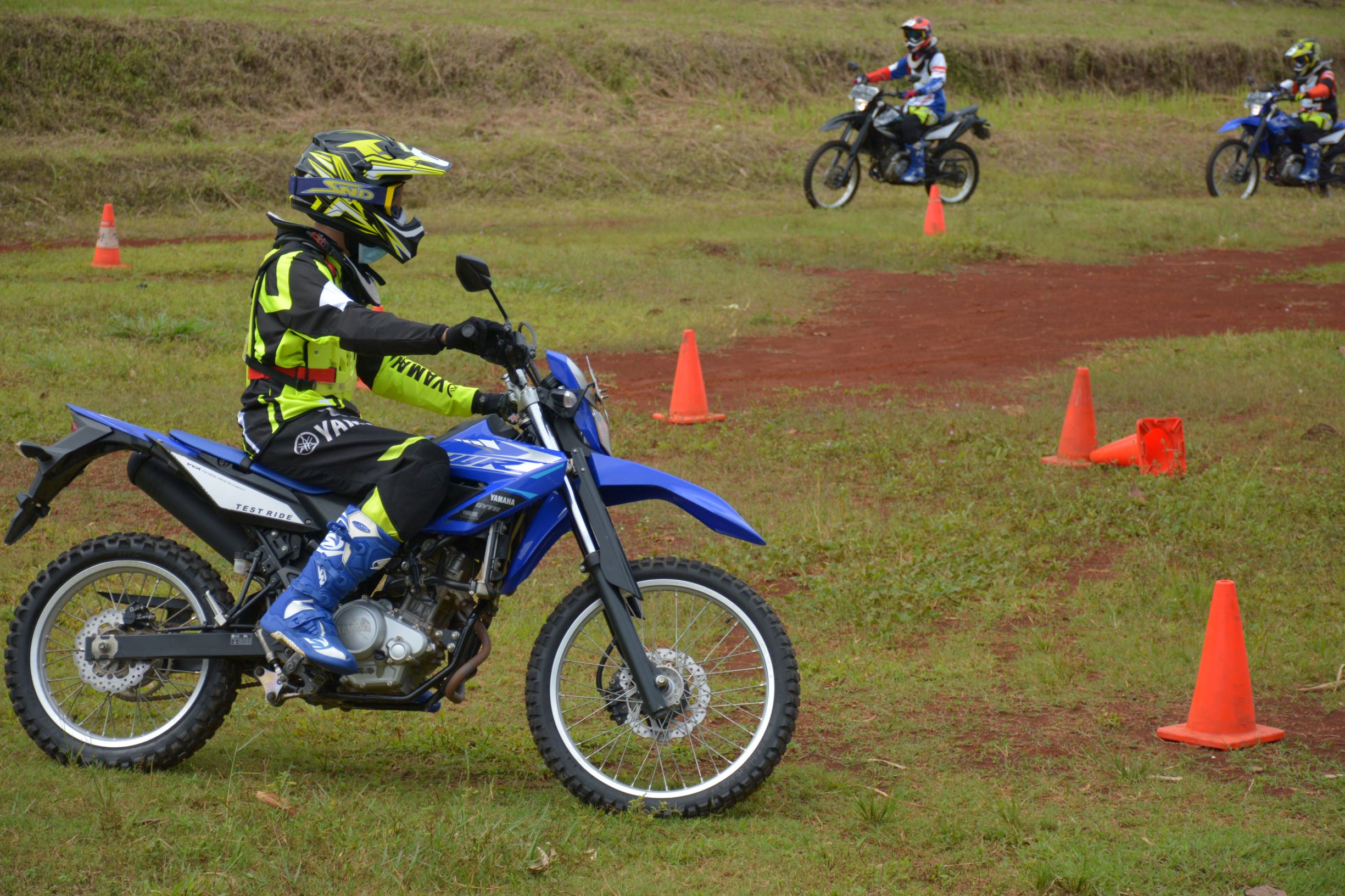Asah Skill Riding Offroad Sambil Seru-seruan Bareng Yamaha WR 155 R - yamaha-wr-155-r-4.jpg