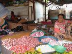 20200709_leni-wulandari_pedagang-bawang-suma-50-sat-ditemui-di-pa.jpg