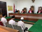 3-terdakwa-pembunuhan-berencana-Wowon-Csdijatuhi-vonis-seumur-hidup-oleh-Majelis-Hakim.jpg
