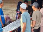 AKHIRI-HIDUP-Suasana-di-sekitar-rumah-kerabat-kss.jpg