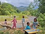 Anak-anak-bermain-di-area-Wisata-Sungai-Tebing-Durian.jpg