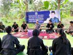 Anggota-Komisi-I-DPRD-Kabupaten-Balangan-Rusdin-Barhiwan-di-Pusat-Latihan-Pencak-Silat.jpg