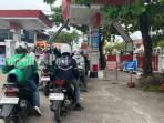 Antrean-kendaraan-di-sejumlah-SPBU-tetap-ramai.jpg