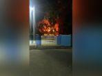 Api-berkobar-di-SMPN-3-Banjarbaru.jpg