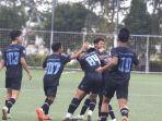 Barito-Putera-U-16-hitam-menang-dengan-skor-4-1-saat-menghadapi-PSBS-Biak-biru.jpg