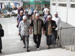 Bersama-para-ulama-dan-pengurus-organisasi-MUI-HSS-Pj-Bupati-ziarah-ke-makam.jpg