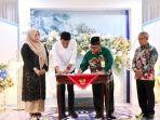 Bupati-Banjar-Saidi-Mansyur-dan-Kemenag-tandatangani-dokumen-kerja-sama-11102023.jpg