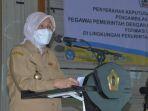 Bupati-Batola-Hj-Noormiliyani-saat-penyerahan-sk-PPPK.jpg
