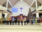 Bupati-Ben-Brahim-S-Bahat-safari-Natal-di-Gereja-GKE-Sei-Pasah-Kapuas-kalteng-Selasa-13122022.jpg