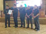Bupati-H-Abdul-Hadi-serahkan-LKPJ-ke-Ketua-DPRD-Balangan-Ahsani-Fauzan-Senin-27032023.jpg