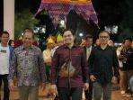 Bupati-HST-H-Aulia-Oktafiandi-saat-menghadiri-Puncak-Hari-Tari-Seduniasat.jpg