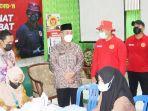 Bupati-Hss-Achmad-Fikry-sksikan-vaksinasi-Covid-19-di-STAI-Darul-Ulum-Kandangan-30062022.jpg