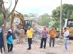 Bupati-Kotabaru-H-Sayed-Jafar-meninjau-lokasi-pembuang-sampah-di-TPA-Sungup.jpg