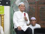 Bupati-Tanahbumbu-HM-Zairullah-Azhar-saat-melaksanakan-safari-Ramadhan-di-Satui.jpg