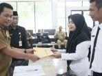 Bupati-balangan-Abdul-Hadi-serahkan-SK-Pengangkatan-ke-PPPK-Senin-03072023.jpg