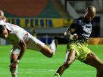 David-Da-Silva-Persib-Bandung-vs-Persis-Solo.jpg