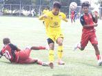 Debut-pemain-Barito-Putera-U18-dengan-pemain-Persija.jpg