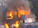 Dua-kapal-terbakar-di-perairan-Barito-Selatan-belum-d-dd.jpg