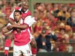 Dua-legenda-Arsenal-Thiery-Henry-dan-Patrick-Vieira.jpg