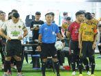 Dua-tim-di-Turnamen-Mini-Soccer-Banjarmasin-yakni-Cas-FC-kuning-dan-Dingsanak-FC-putih.jpg